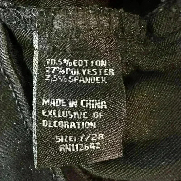 BLUE SAVVY BLACK HIGH RISE BUTTON ZIP CLOSURE ROLL UP HEM SIZE 7/28 - Picture 3 of 8